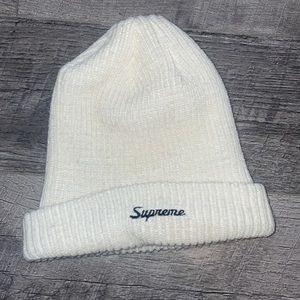 Supreme men’s beanie - excellent condition cream colorway